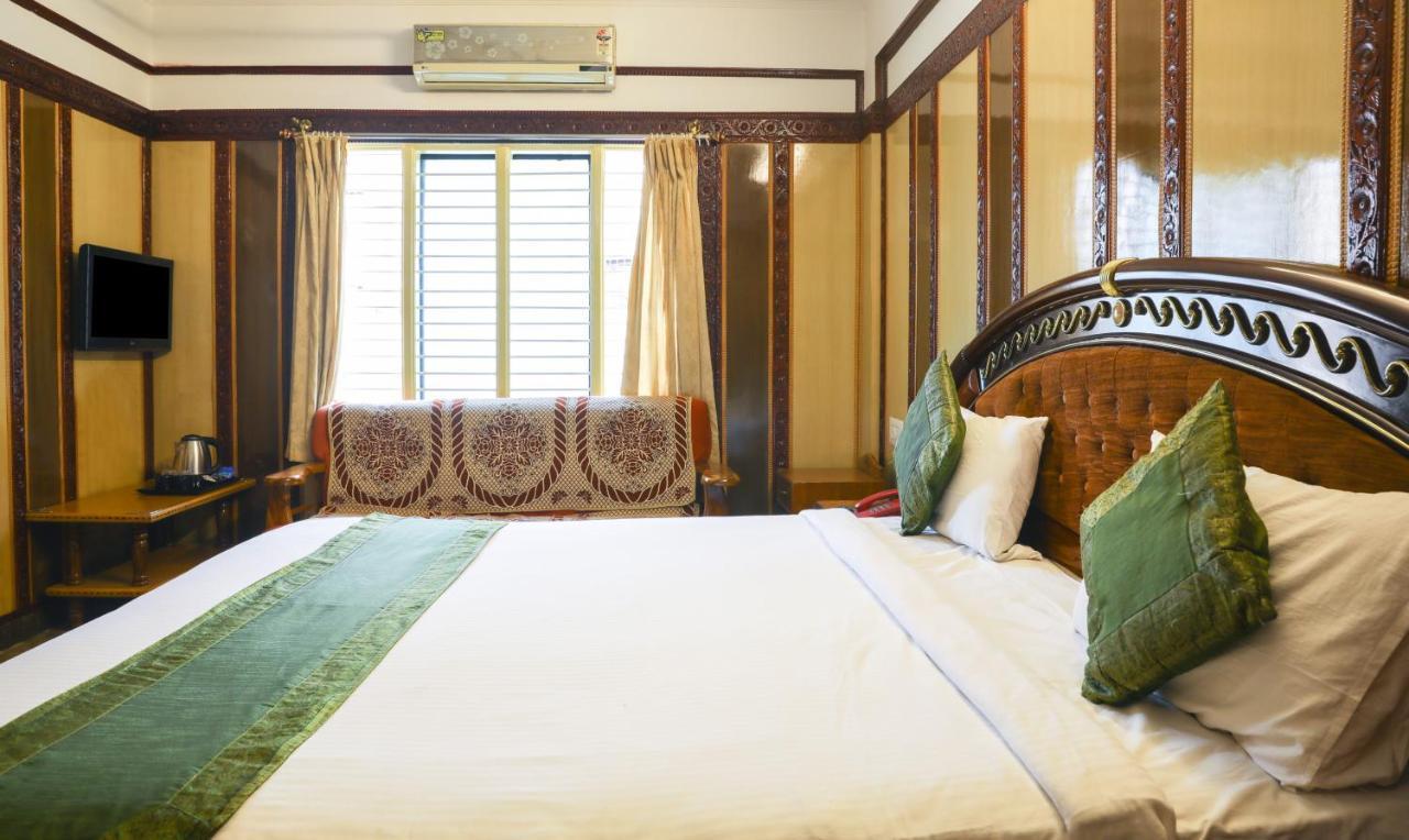 Treebo Nava Nidhi Comforts Bangalore Exterior photo